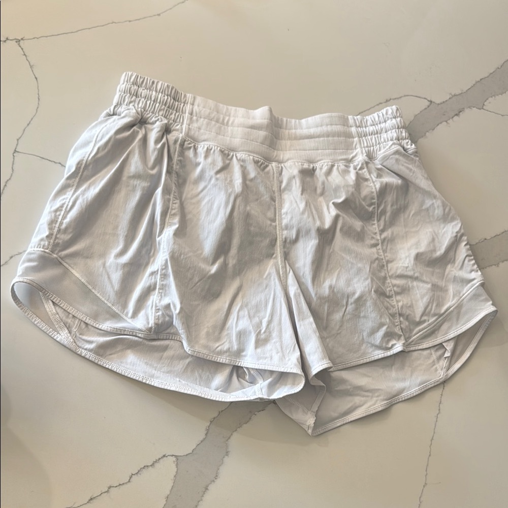 Lululemon Hotty Hot High Rise Shorts - white - Size10